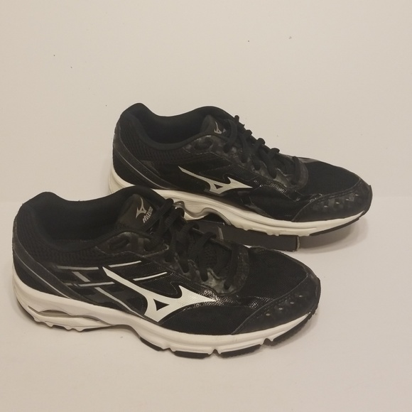 mizuno blackout